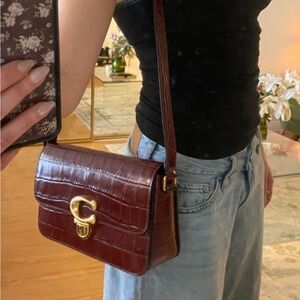 ♥️ coach wine red crossbody croc leather bag ♥️
